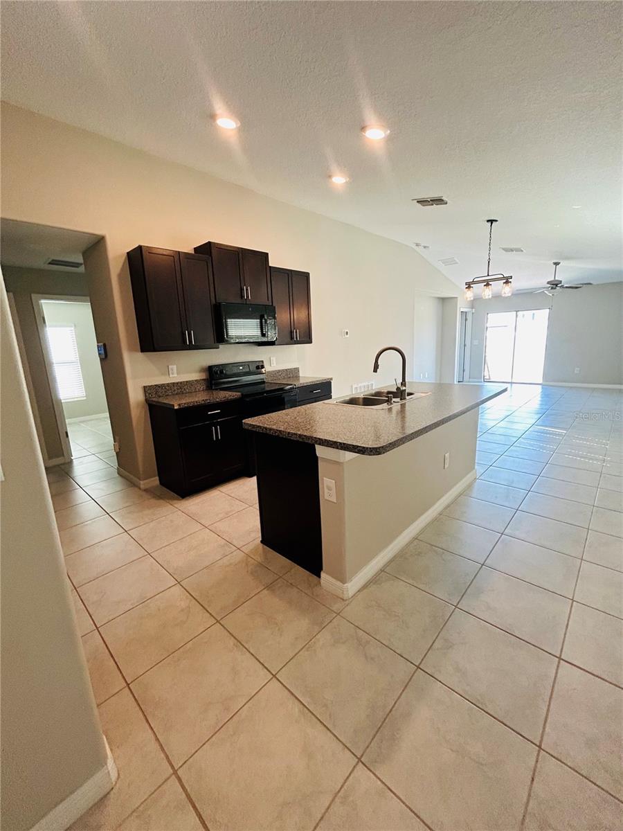 4520 ETERNAL PRINCE DR, SUN CITY CENTER, FL, 33573