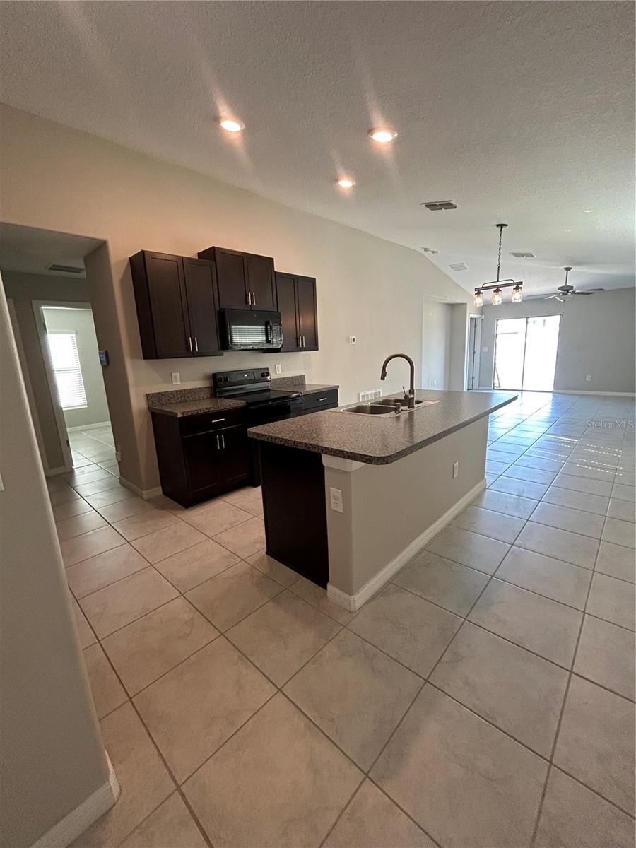 4520 ETERNAL PRINCE DR, SUN CITY CENTER, FL, 33573