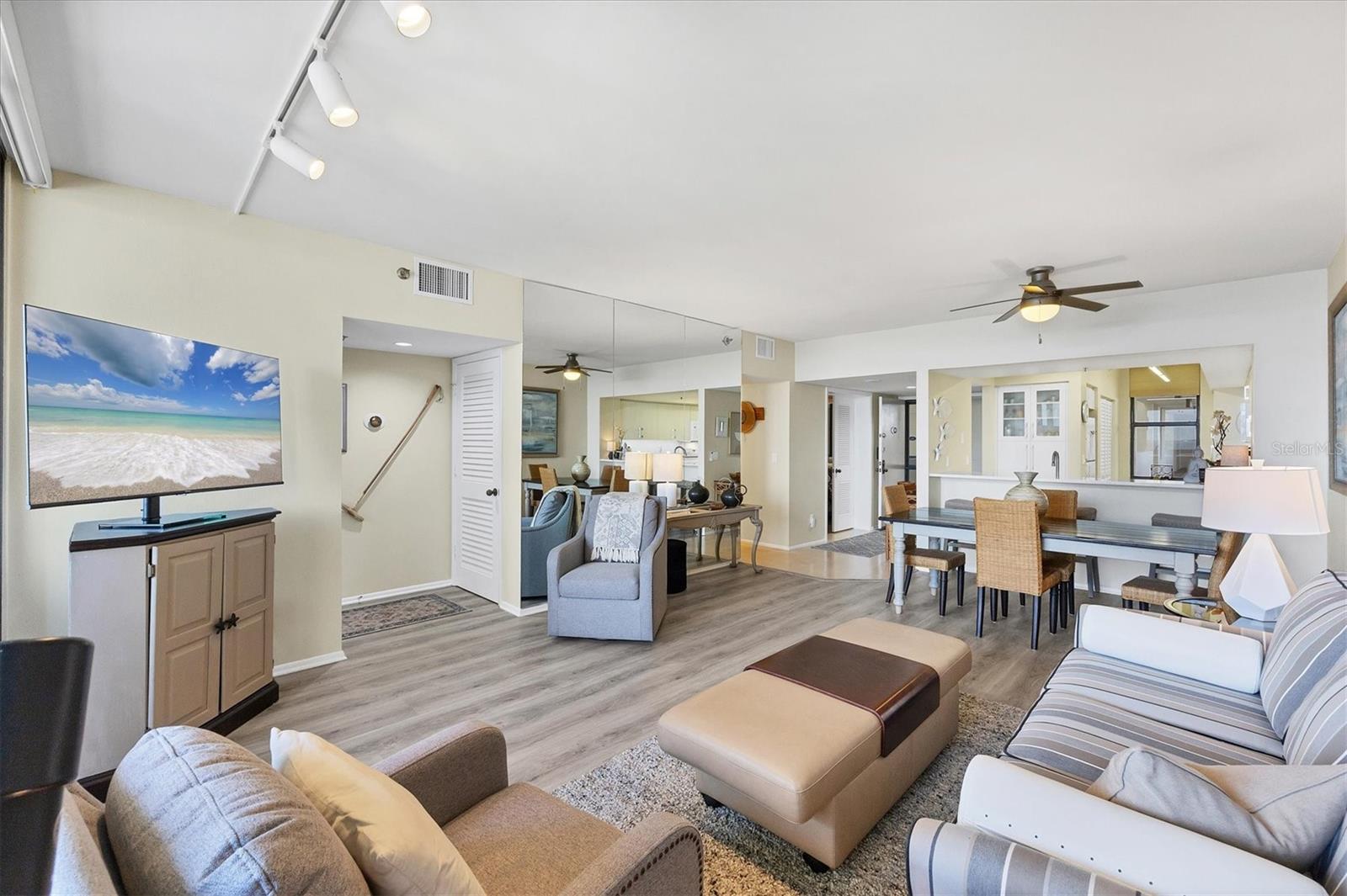 1930 HARBOURSIDE DR #134, LONGBOAT KEY, FL, 34228