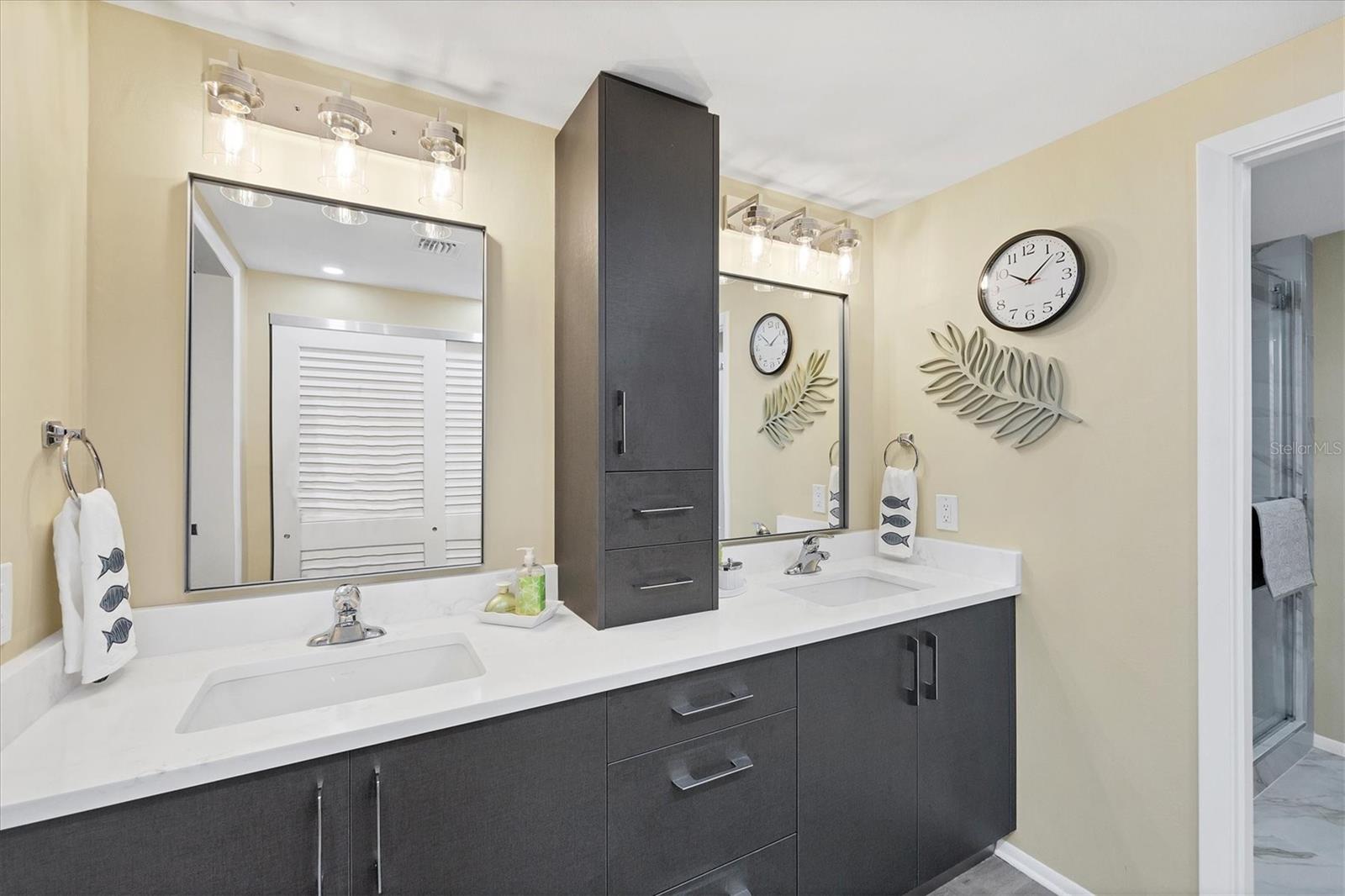 1930 HARBOURSIDE DR #134, LONGBOAT KEY, FL, 34228