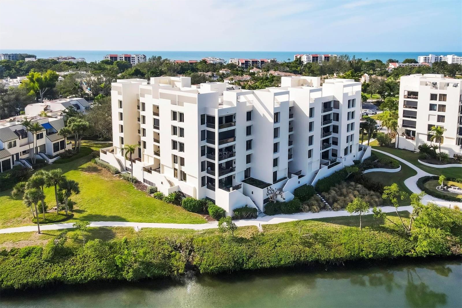 1930 HARBOURSIDE DR #134, LONGBOAT KEY, FL, 34228