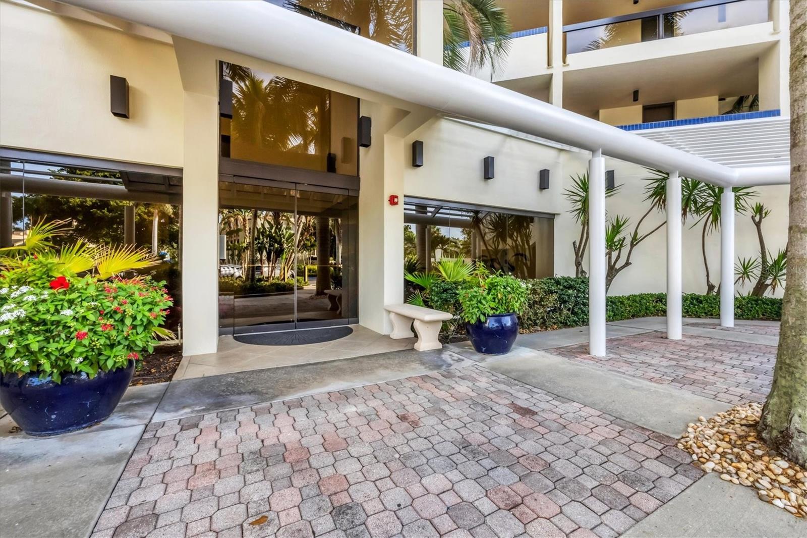 1930 HARBOURSIDE DR #134, LONGBOAT KEY, FL, 34228