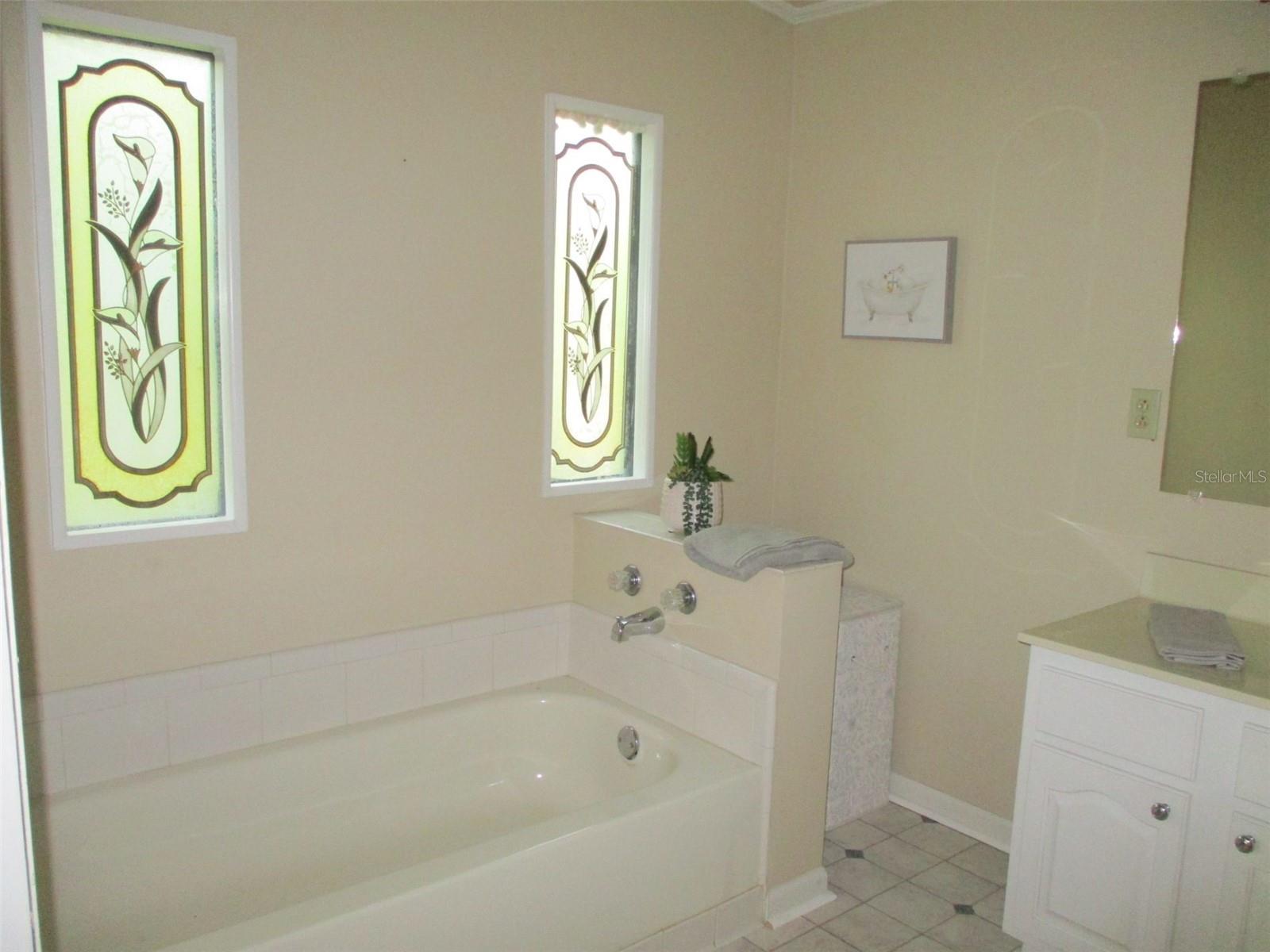 39150 HEATH DR, ZEPHYRHILLS, FL, 33542