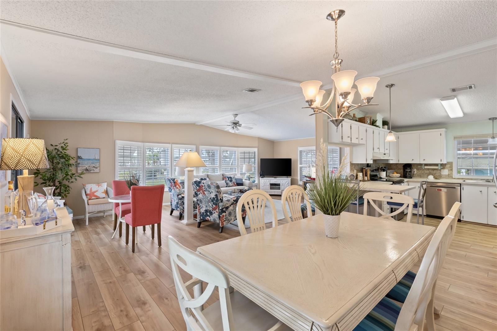 273 AVENUE OF QUEENS, NOKOMIS, FL, 34275