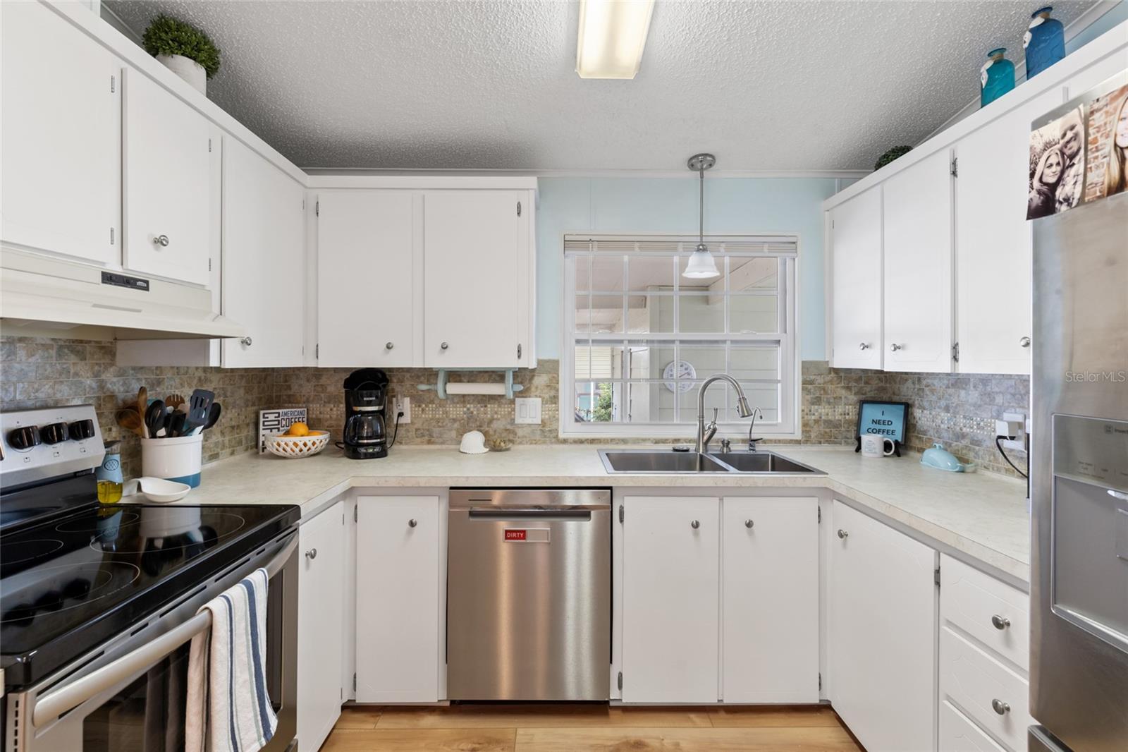 273 AVENUE OF QUEENS, NOKOMIS, FL, 34275