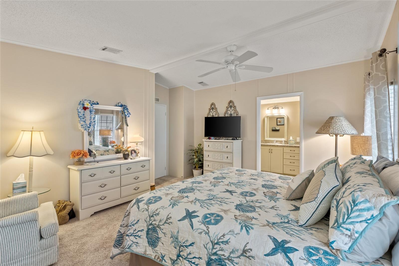 273 AVENUE OF QUEENS, NOKOMIS, FL, 34275