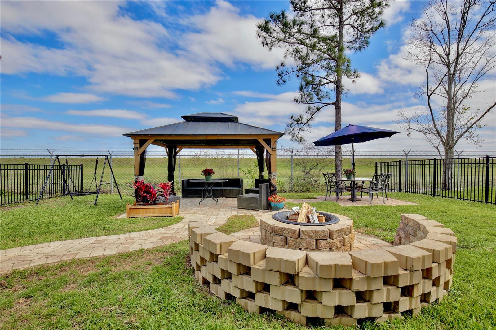 411 LAZIO CIR, DEBARY, FL, 32713