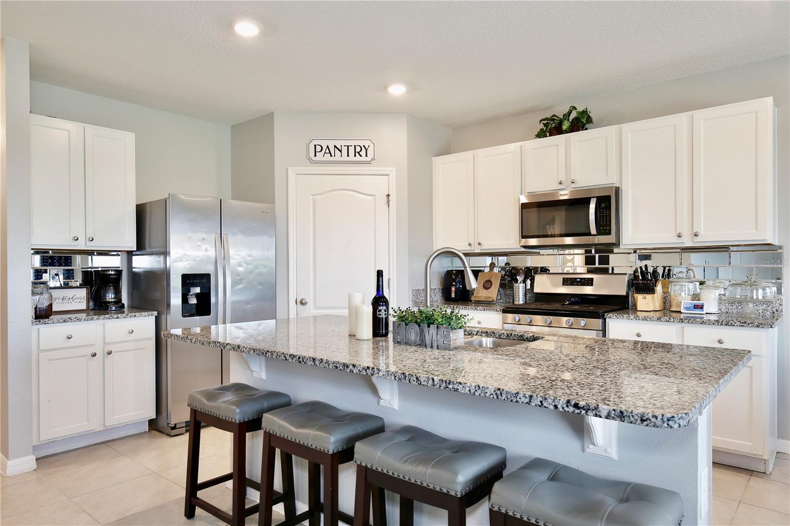 411 LAZIO CIR, DEBARY, FL, 32713