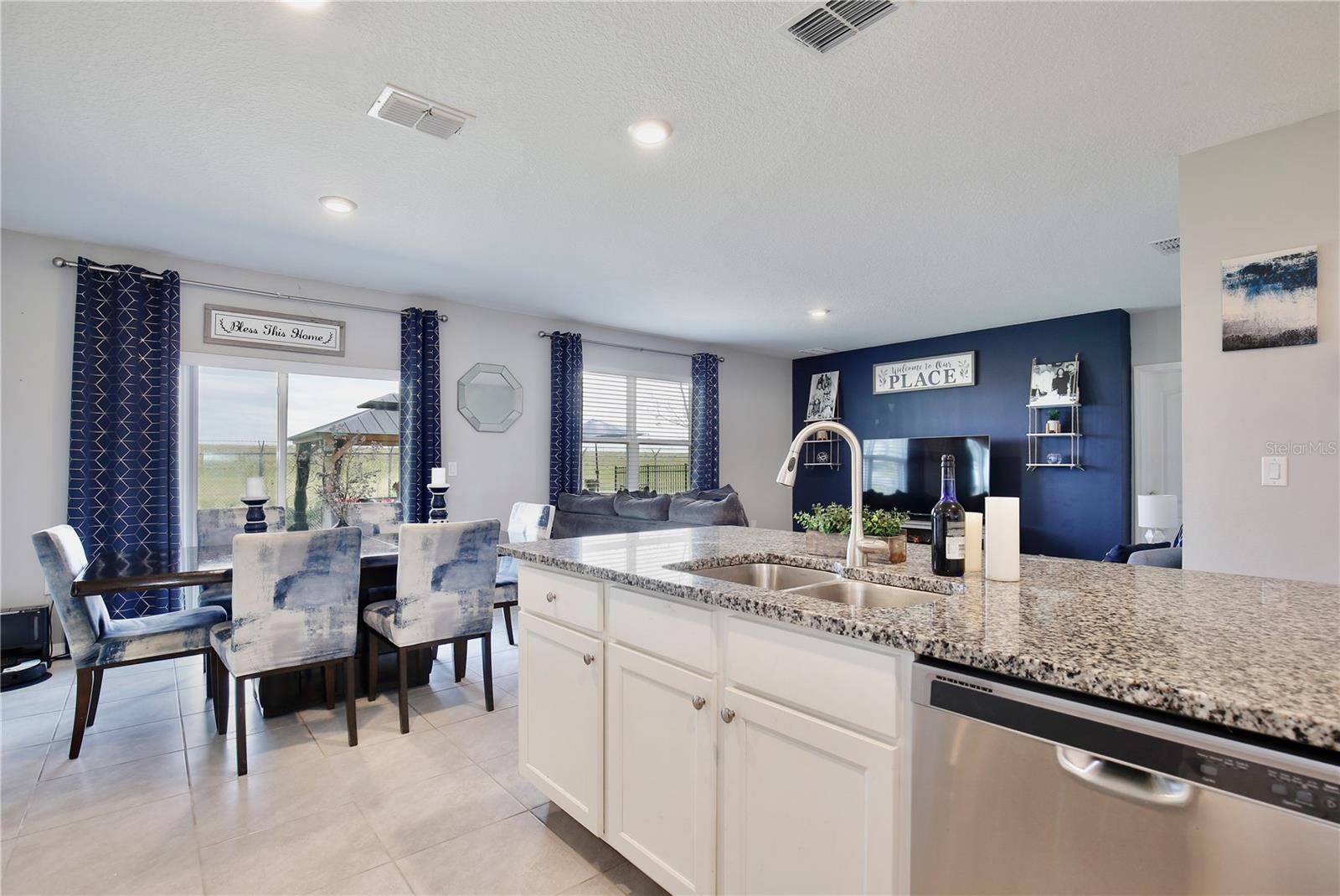 411 LAZIO CIR, DEBARY, FL, 32713