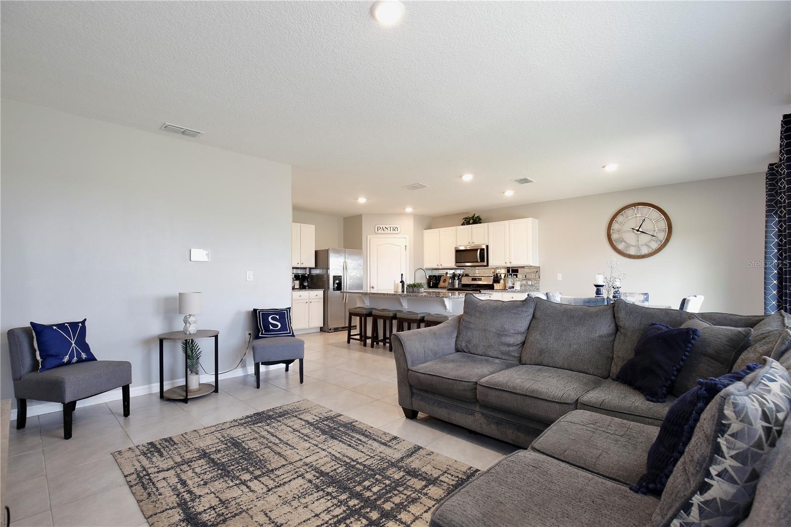 411 LAZIO CIR, DEBARY, FL, 32713