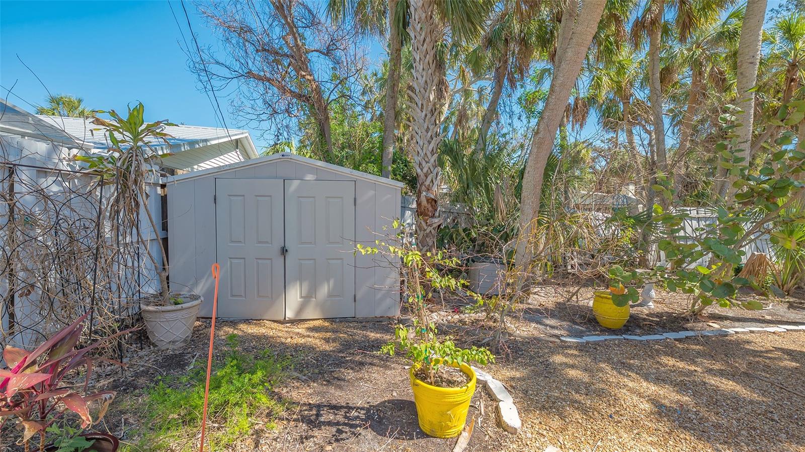 813 PLYMOUTH ST, SARASOTA, FL, 34242