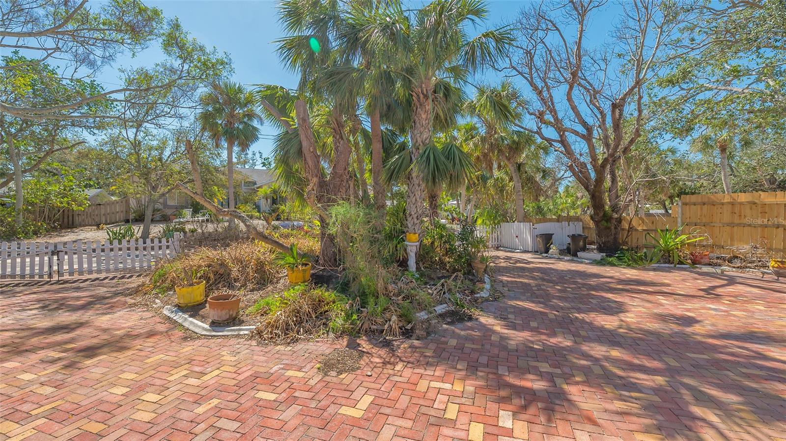 813 PLYMOUTH ST, SARASOTA, FL, 34242