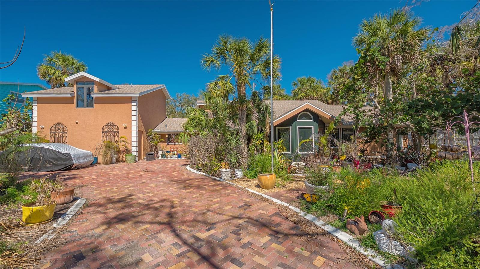 813 PLYMOUTH ST, SARASOTA, FL, 34242