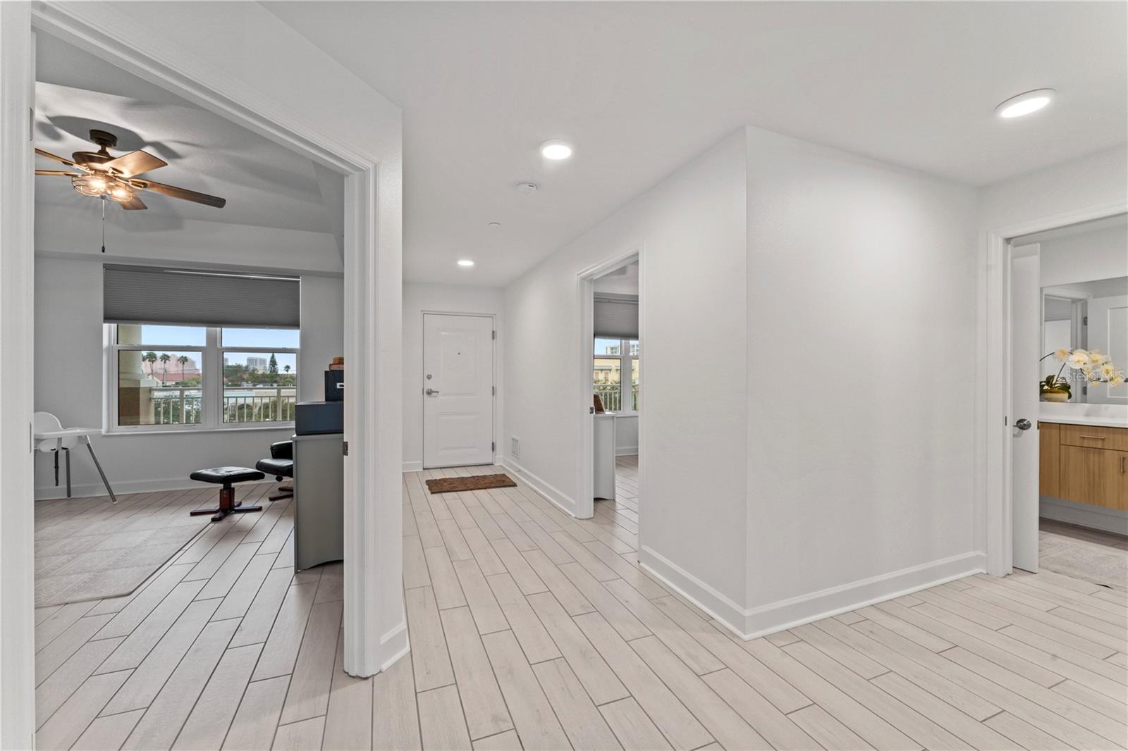 125 ISLAND WAY #402, CLEARWATER BEACH, FL, 33767