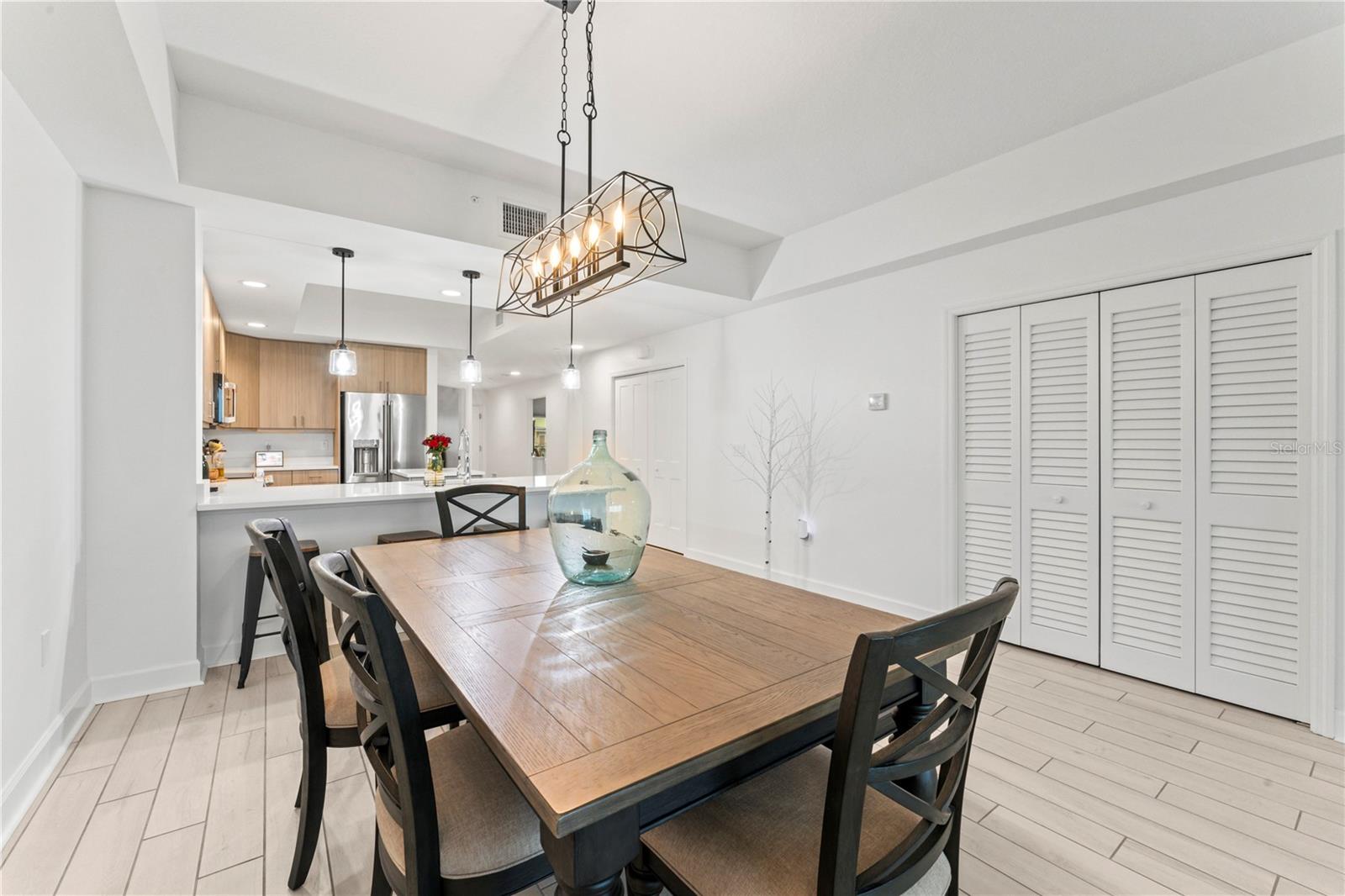 125 ISLAND WAY #402, CLEARWATER BEACH, FL, 33767