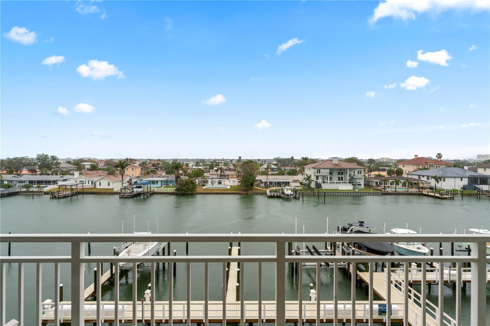 125 ISLAND WAY #402, CLEARWATER BEACH, FL, 33767