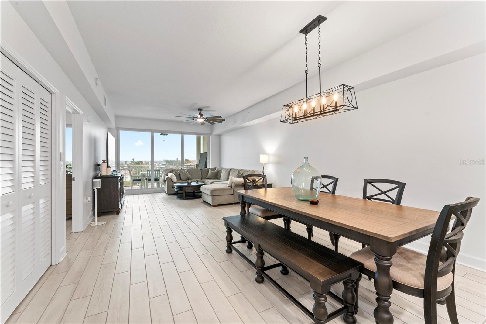 125 ISLAND WAY #402, CLEARWATER BEACH, FL, 33767