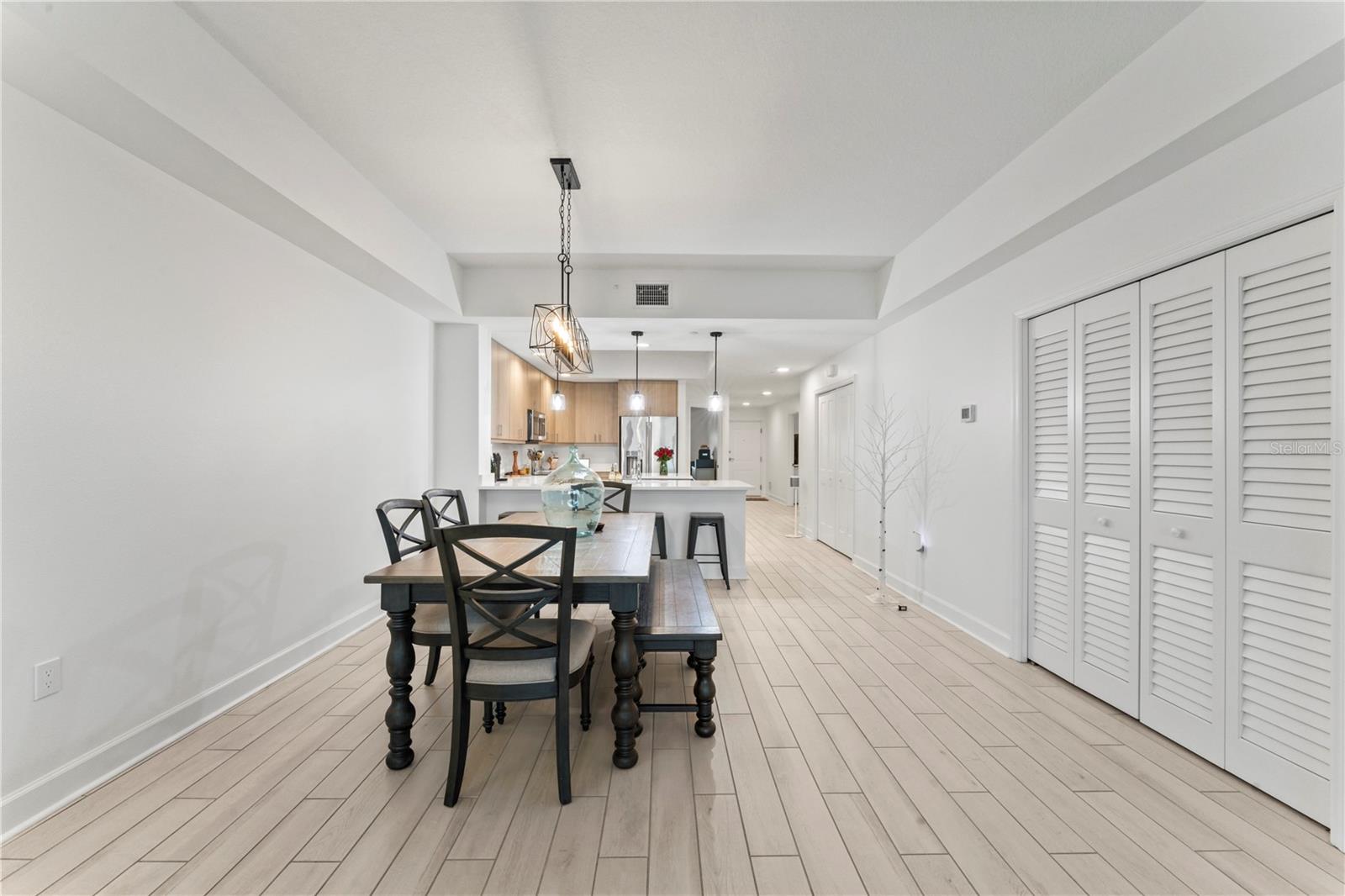 125 ISLAND WAY #402, CLEARWATER BEACH, FL, 33767
