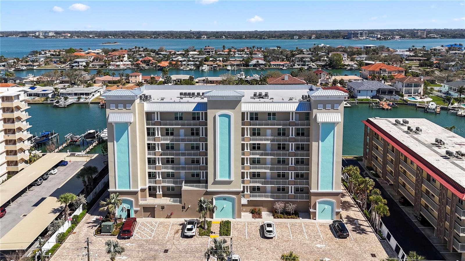 125 ISLAND WAY #402, CLEARWATER BEACH, FL, 33767
