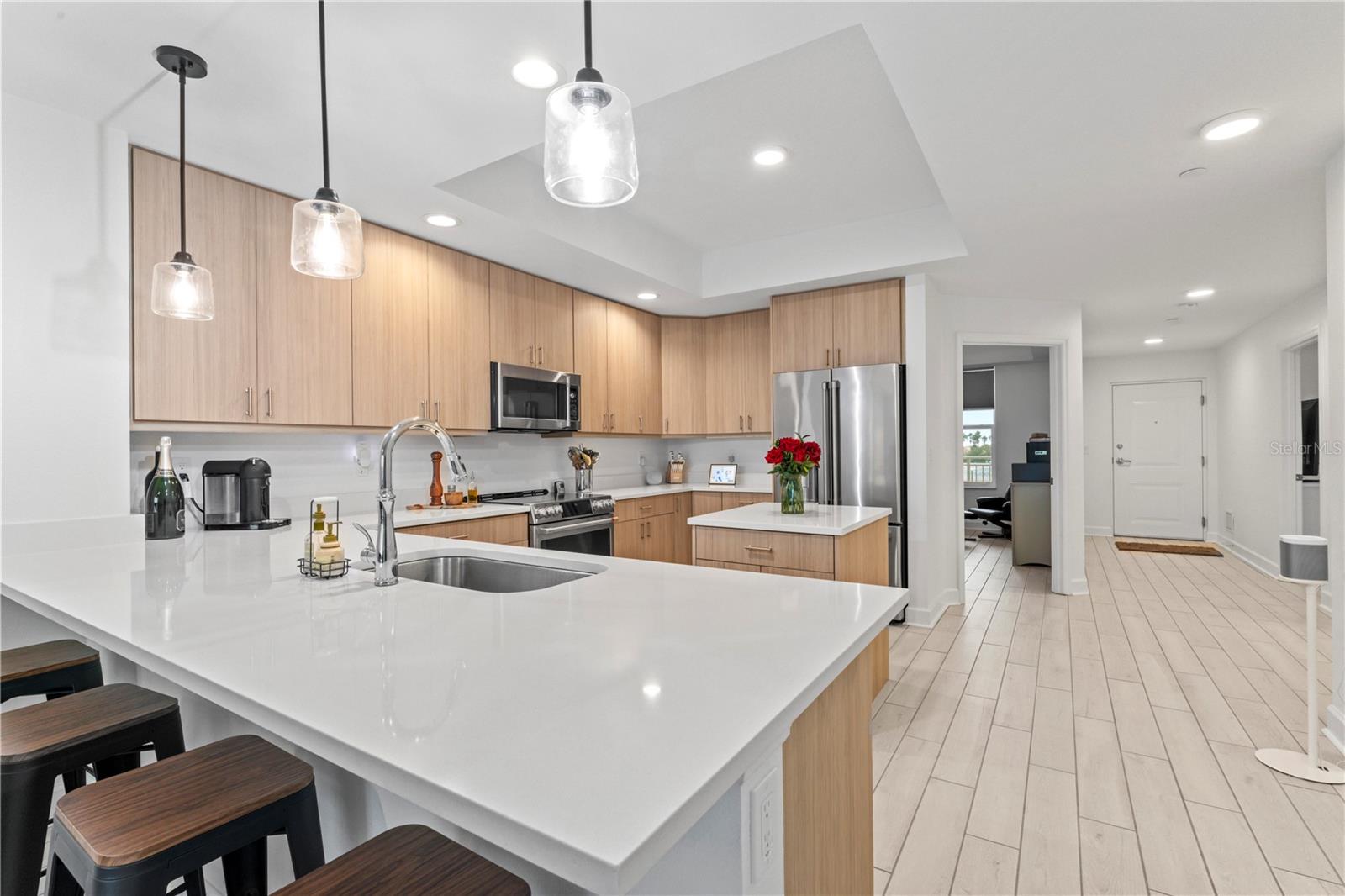 125 ISLAND WAY #402, CLEARWATER BEACH, FL, 33767