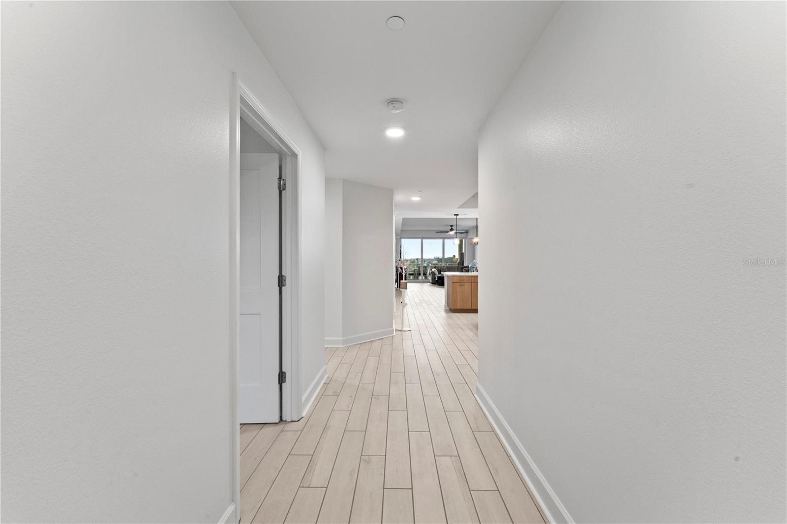 125 ISLAND WAY #402, CLEARWATER BEACH, FL, 33767