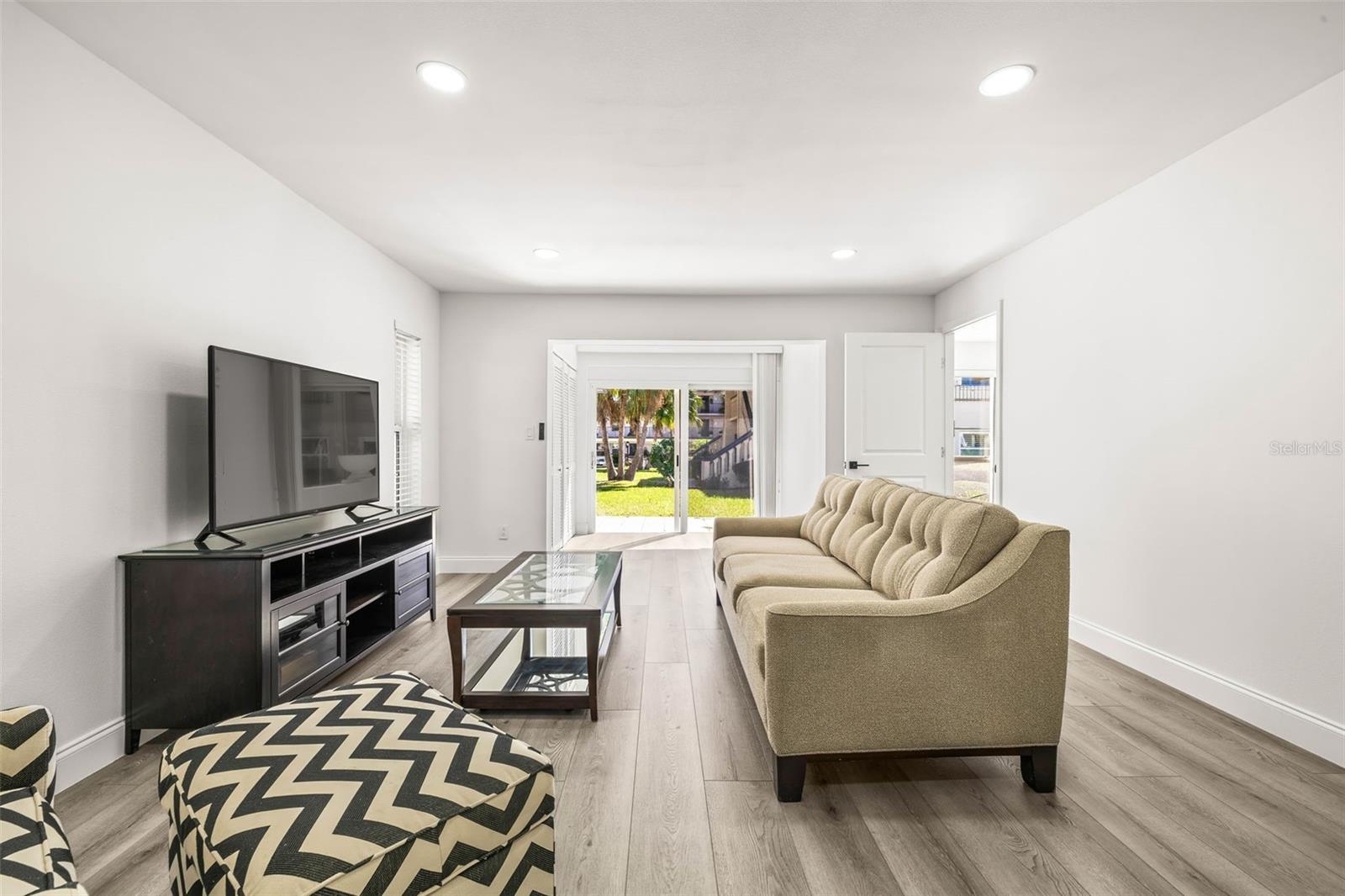 2101 CORDOVA GRN, SEMINOLE, FL, 33777