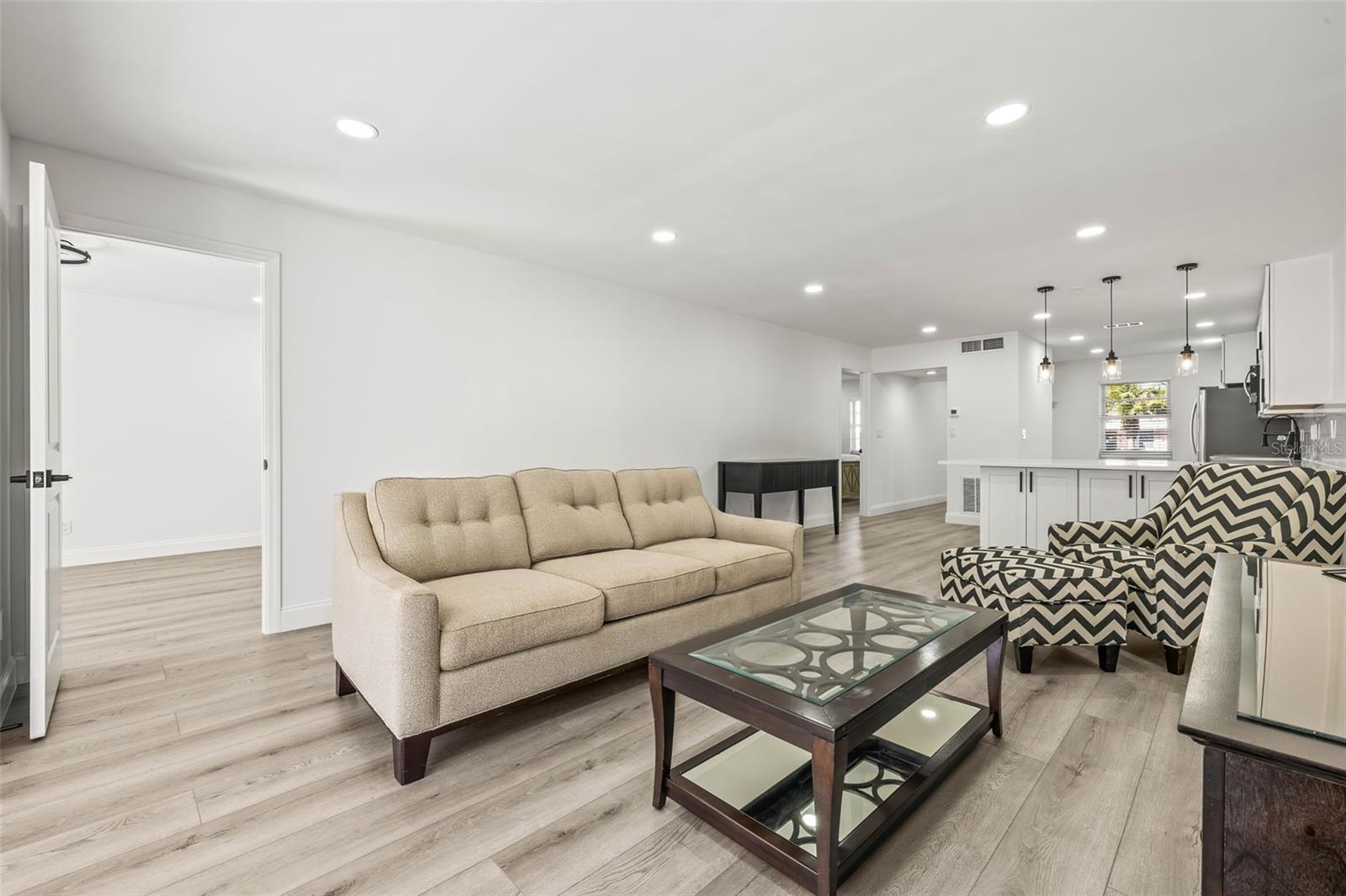 2101 CORDOVA GRN, SEMINOLE, FL, 33777