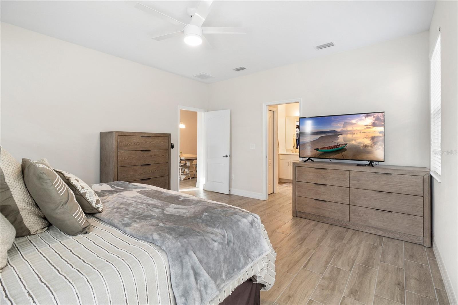 219 VILLA LUNA LN, LUTZ, FL, 33549