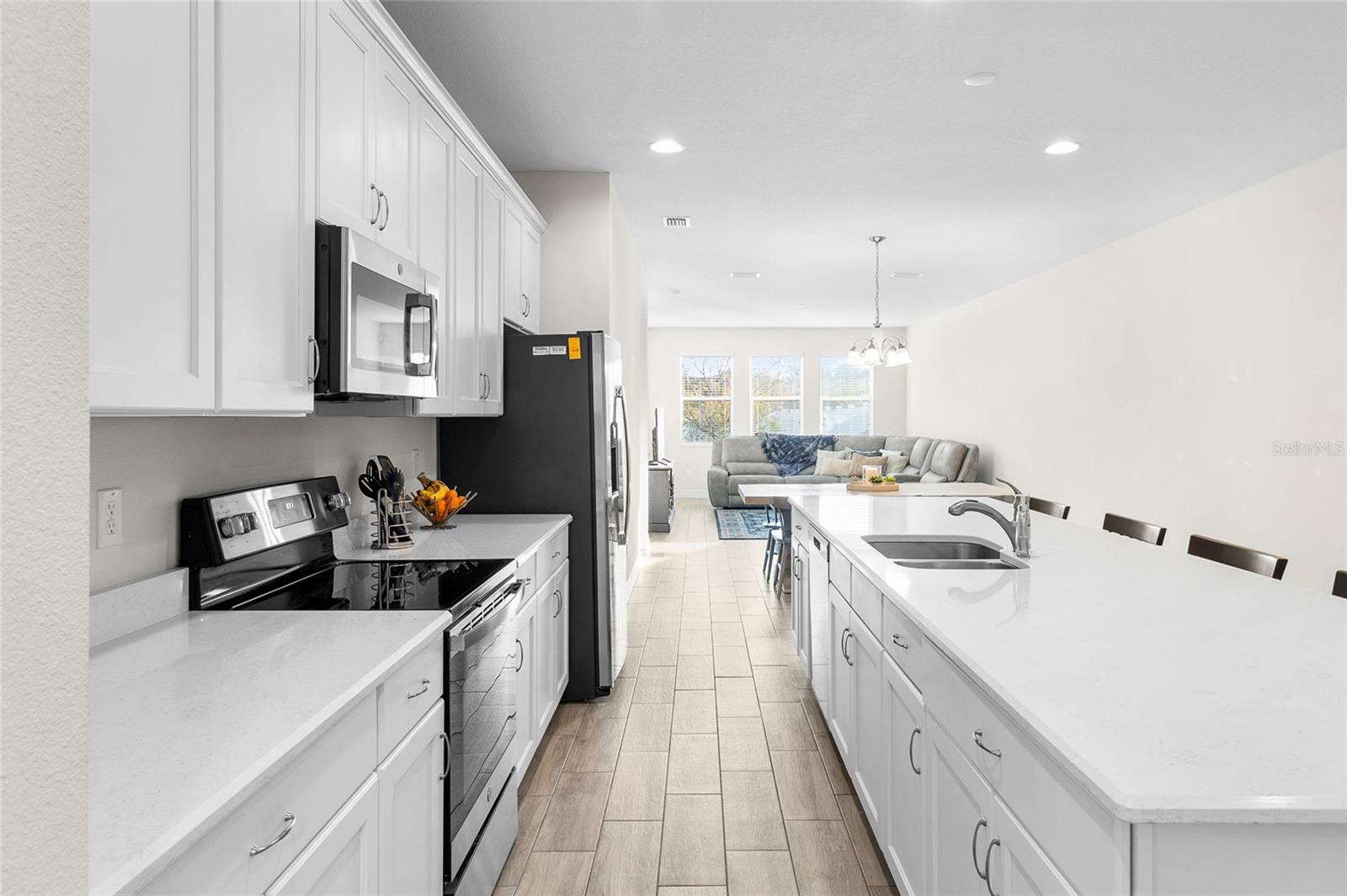 219 VILLA LUNA LN, LUTZ, FL, 33549