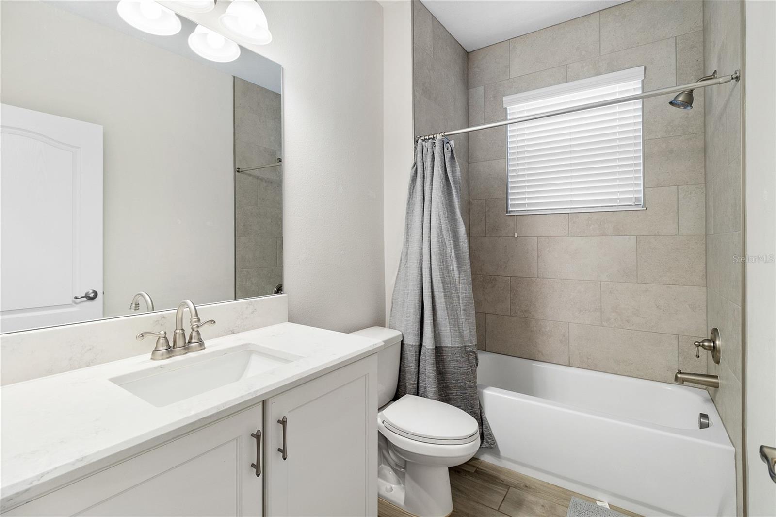 219 VILLA LUNA LN, LUTZ, FL, 33549