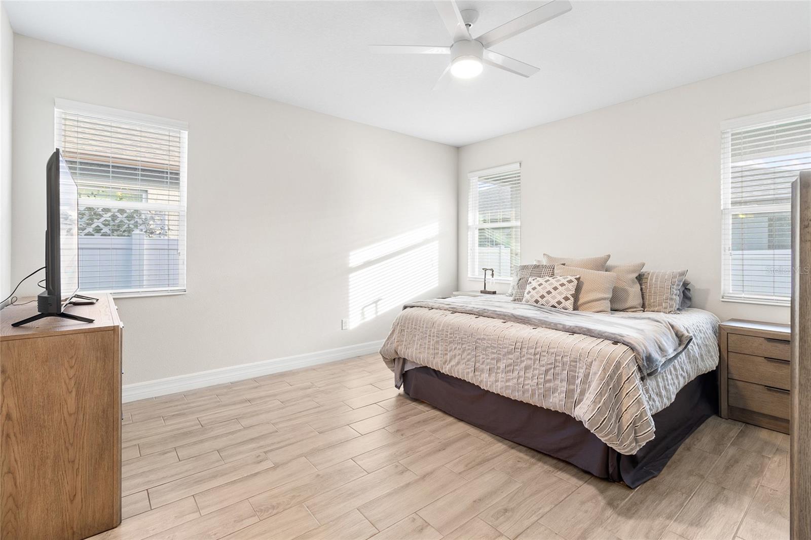 219 VILLA LUNA LN, LUTZ, FL, 33549