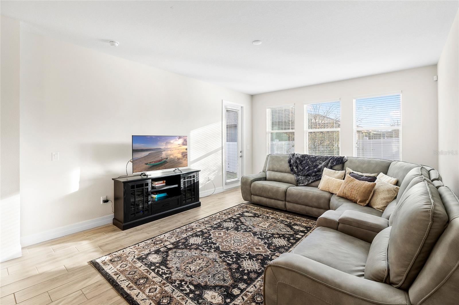 219 VILLA LUNA LN, LUTZ, FL, 33549