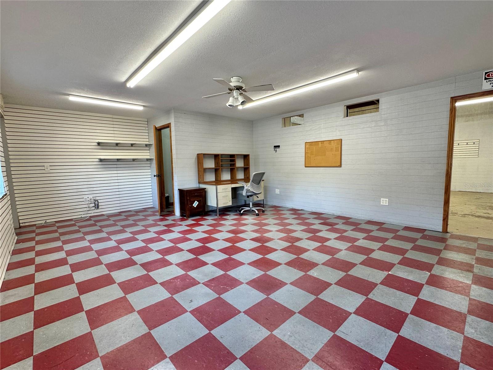 2050 W PARK AVE, EDGEWATER, FL, 32132