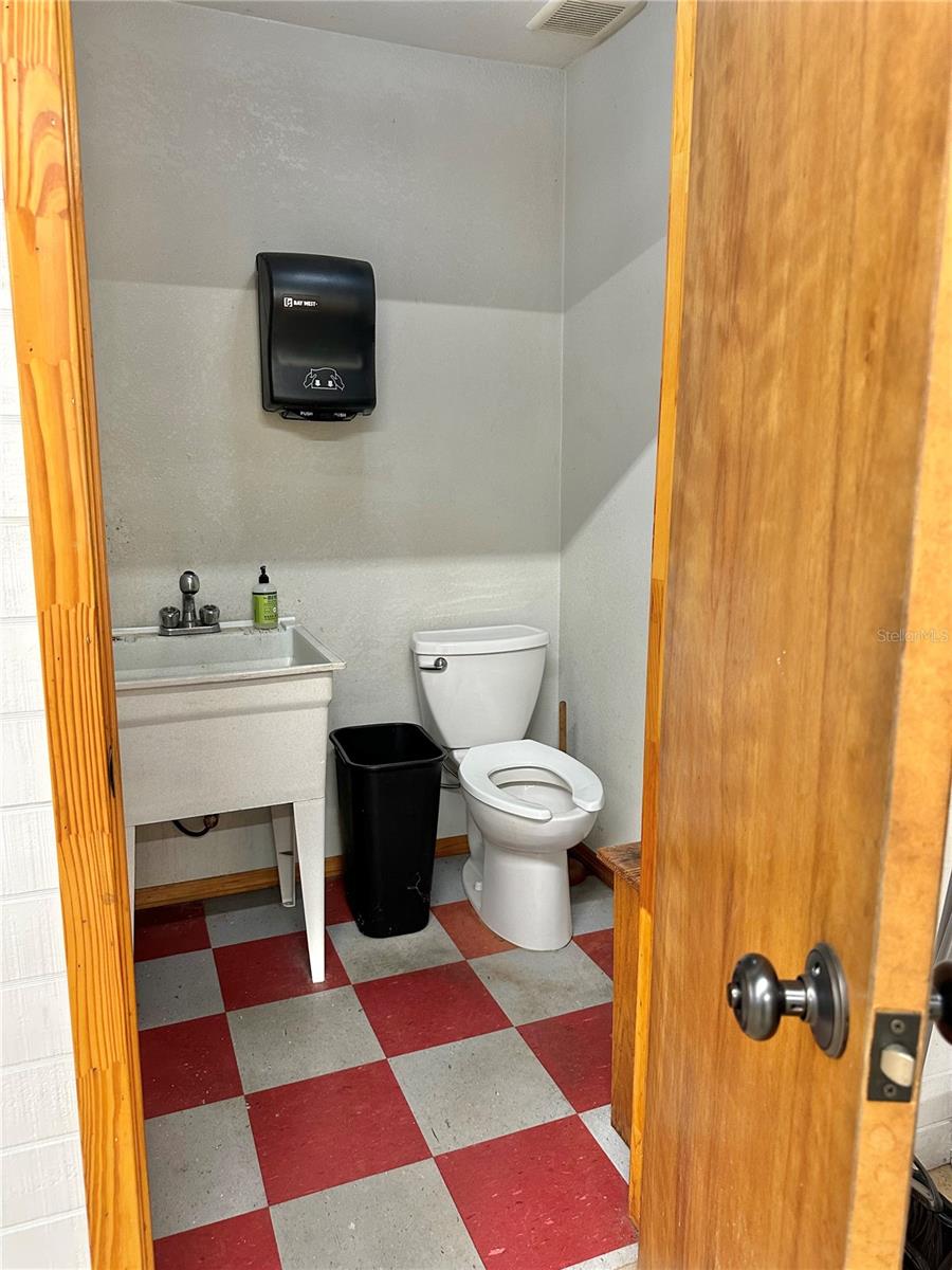 2050 W PARK AVE, EDGEWATER, FL, 32132