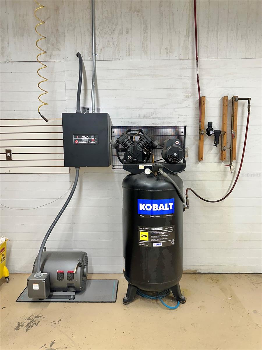 2050 W PARK AVE, EDGEWATER, FL, 32132