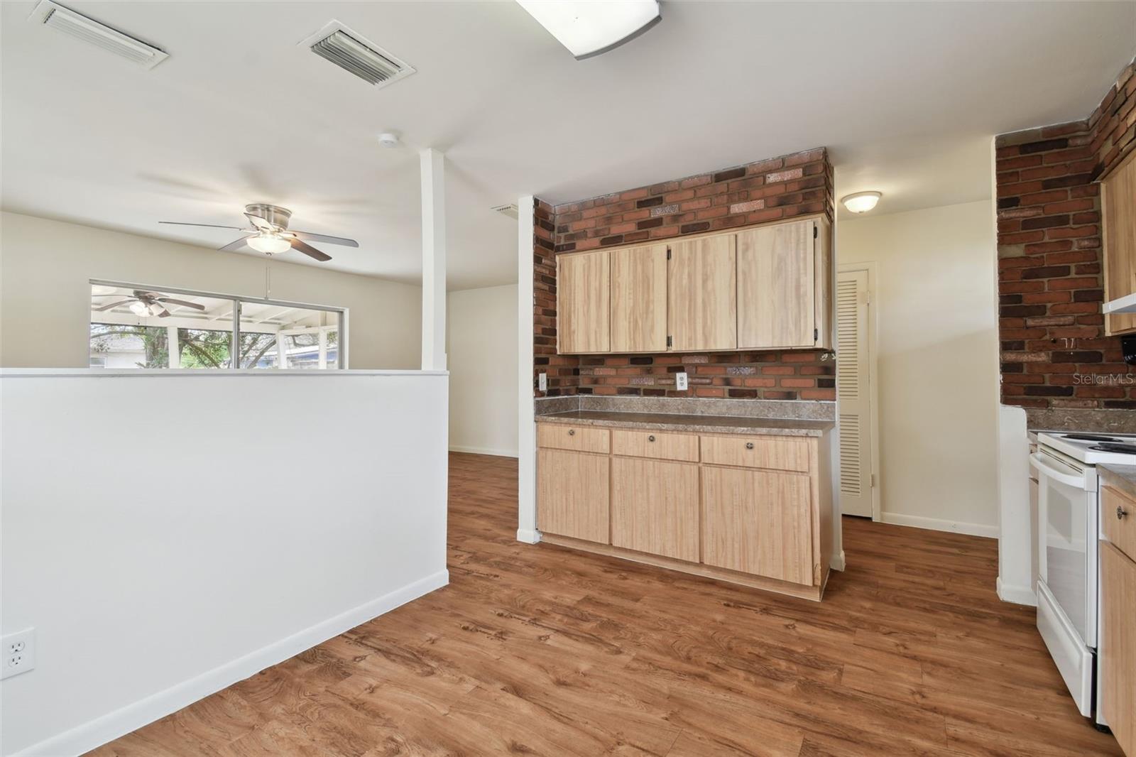4225 EMPIRE PL, TAMPA, FL, 33610