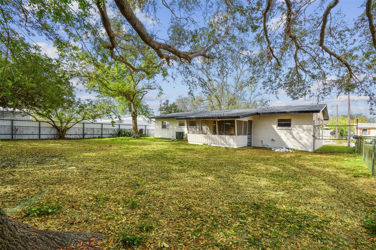 4225 EMPIRE PL, TAMPA, FL, 33610