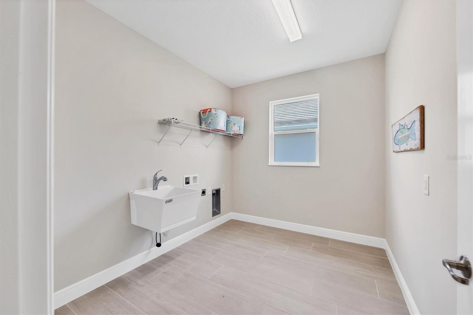 8375 E WINDBOUND CT CT, SARASOTA, FL, 34240