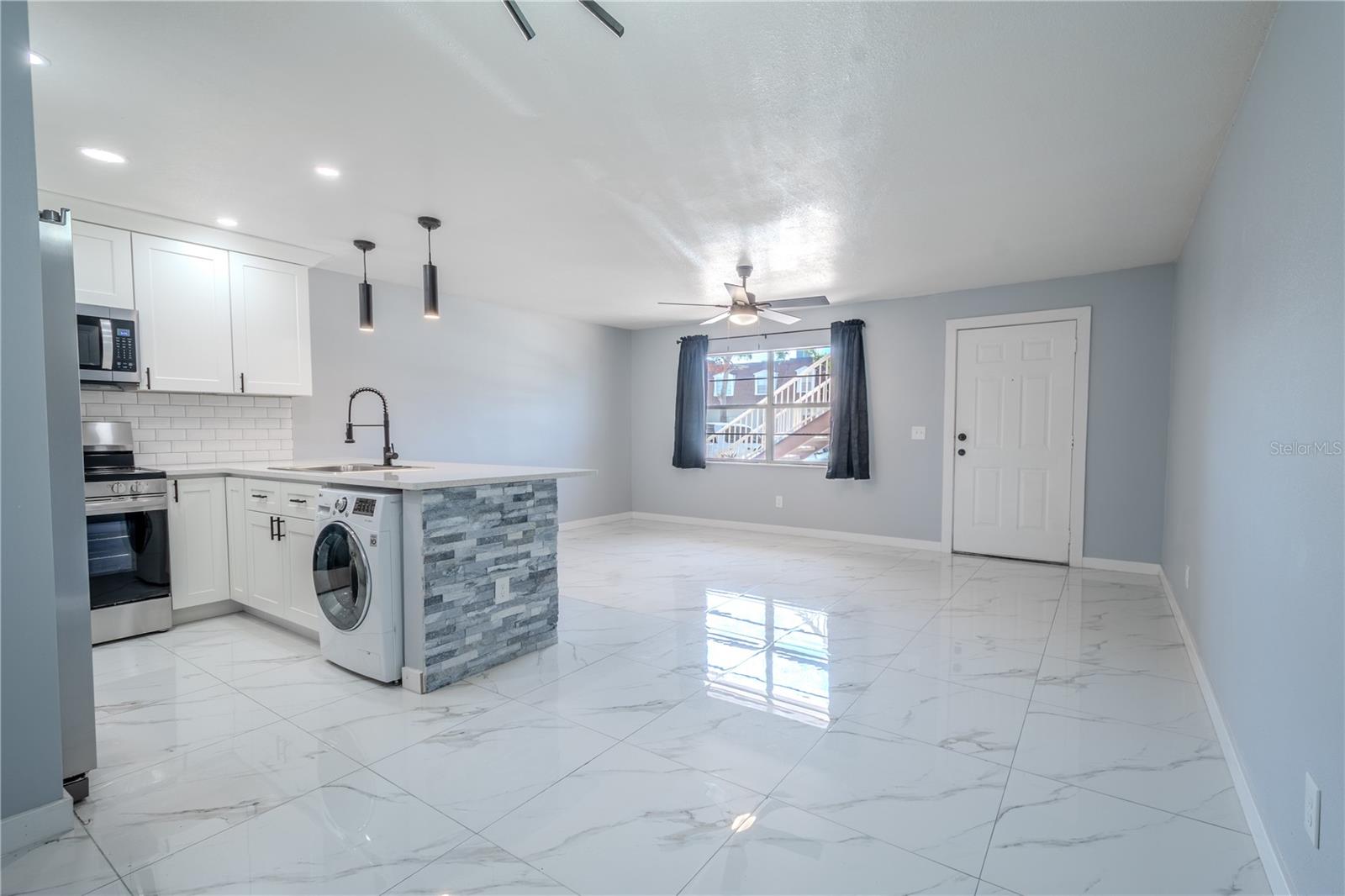 9115 TUDOR DR #E 109, TAMPA, FL, 33615