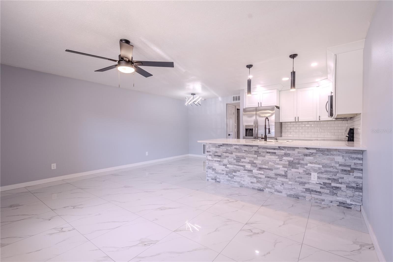 9115 TUDOR DR #E 109, TAMPA, FL, 33615