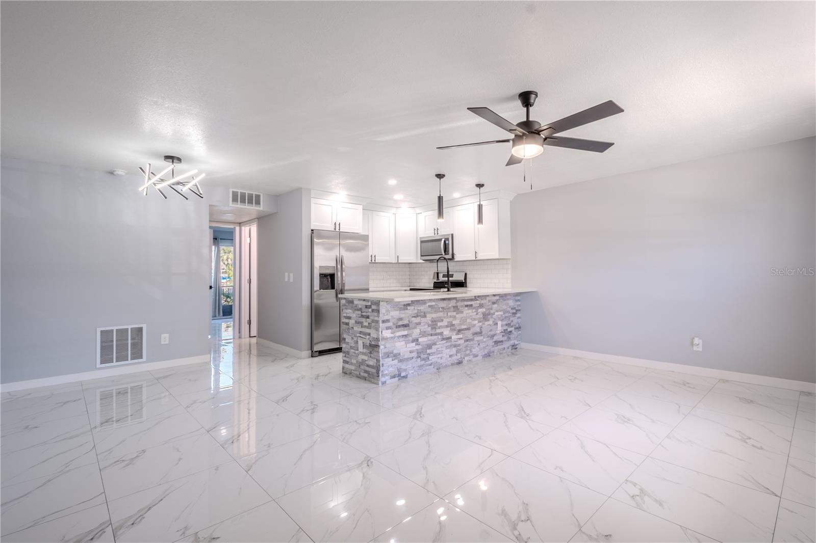 9115 TUDOR DR #E 109, TAMPA, FL, 33615