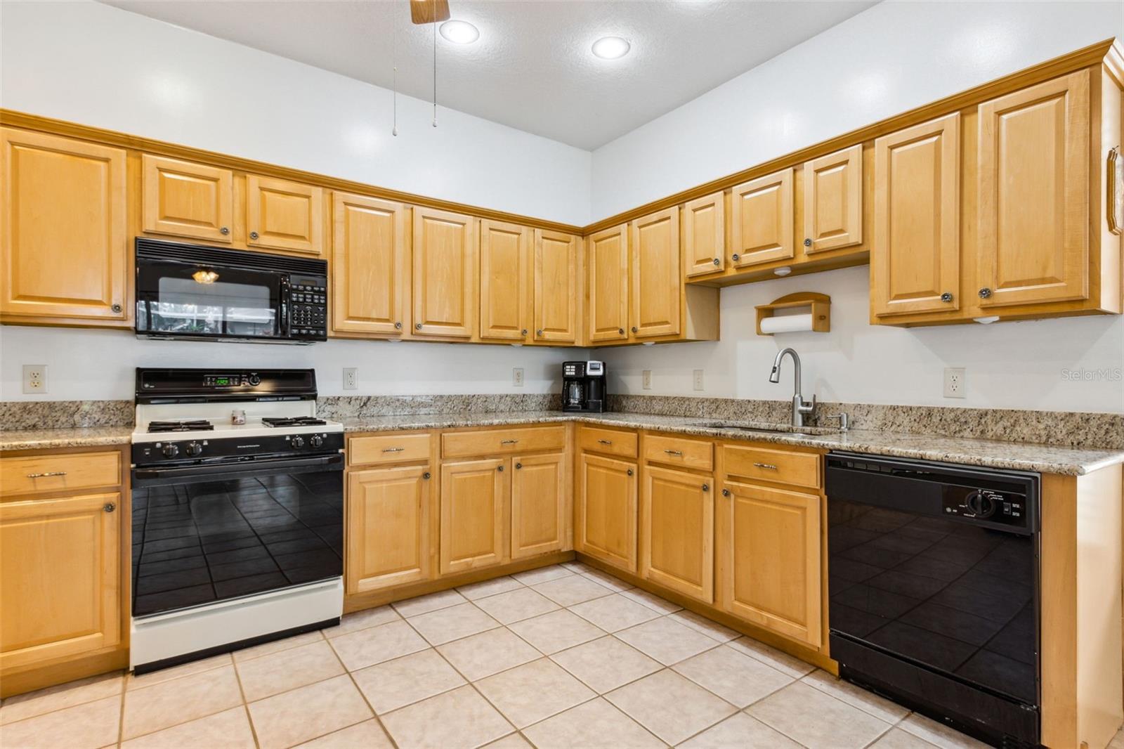 892 COOL SPRINGS CIR, OCOEE, FL, 34761