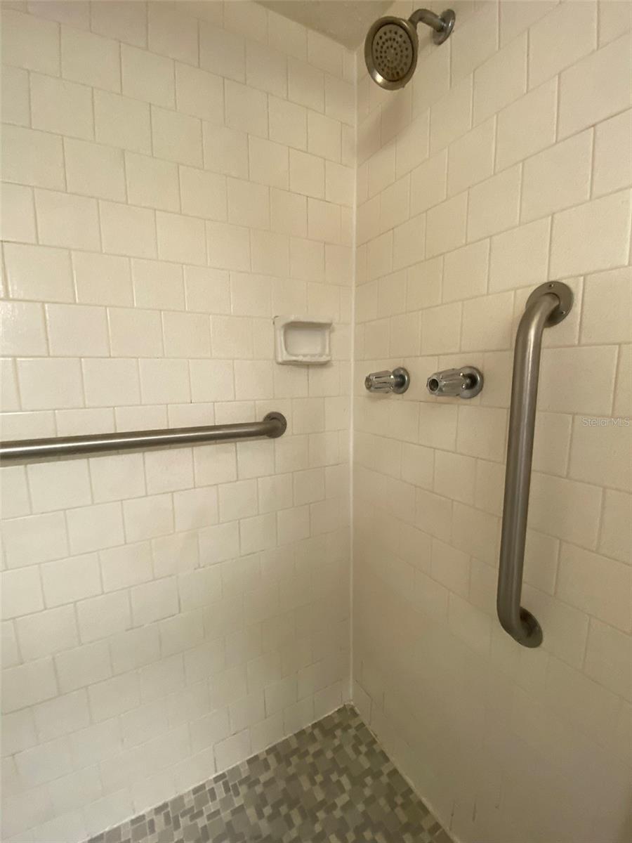 3658 LAKE BAYSHORE DR #320, BRADENTON, FL, 34205