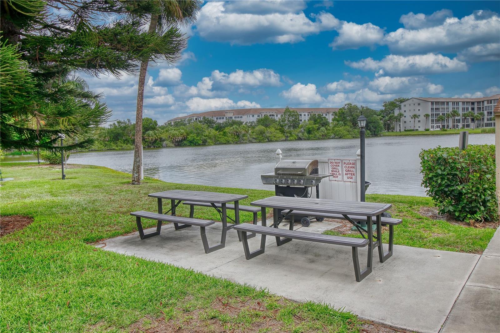 3658 LAKE BAYSHORE DR #320, BRADENTON, FL, 34205