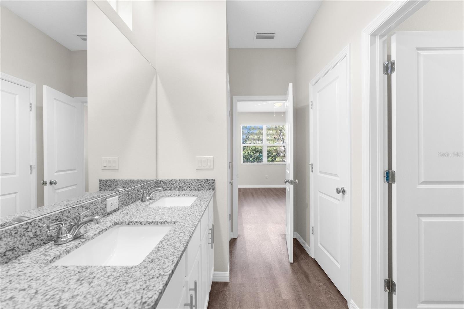 8828 MISSISSIPPI RUN, WEEKI WACHEE, FL, 34613