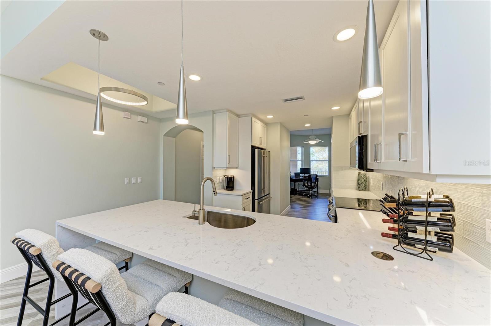 5591 CANNES CIR #403, SARASOTA, FL, 34231