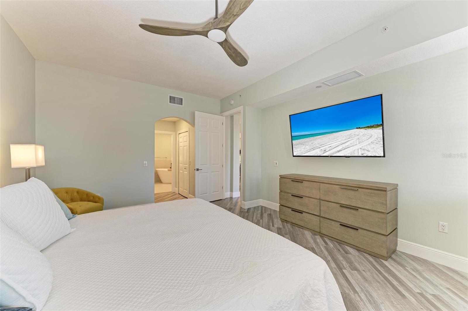 5591 CANNES CIR #403, SARASOTA, FL, 34231