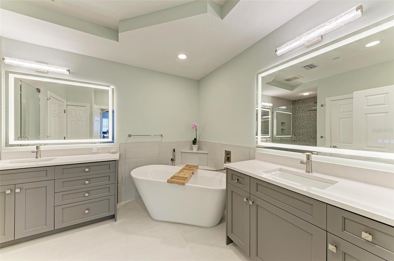 5591 CANNES CIR #403, SARASOTA, FL, 34231