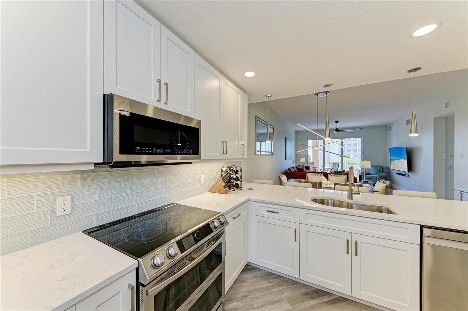 5591 CANNES CIR #403, SARASOTA, FL, 34231