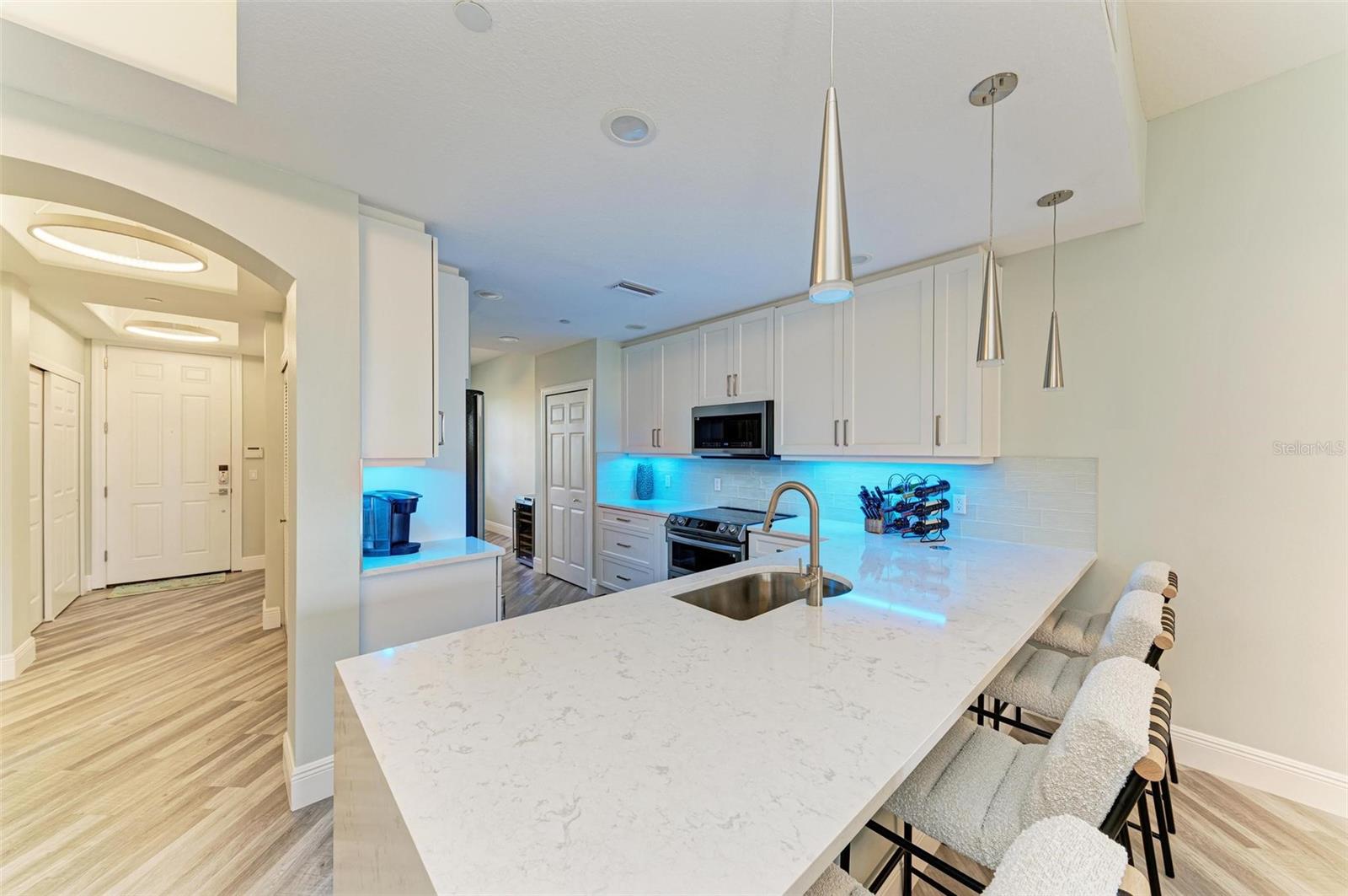 5591 CANNES CIR #403, SARASOTA, FL, 34231